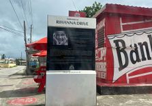 Rihanna Drive M...