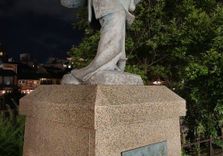 Statue of Izumo-n...