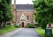 King's Manor -...