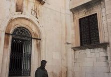 Monument of Mari...