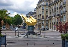 Place de l'Alma