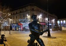 Desperate Dan statue
